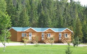 Pourvoiries des Lacs à Jimmy - Motels Triplex